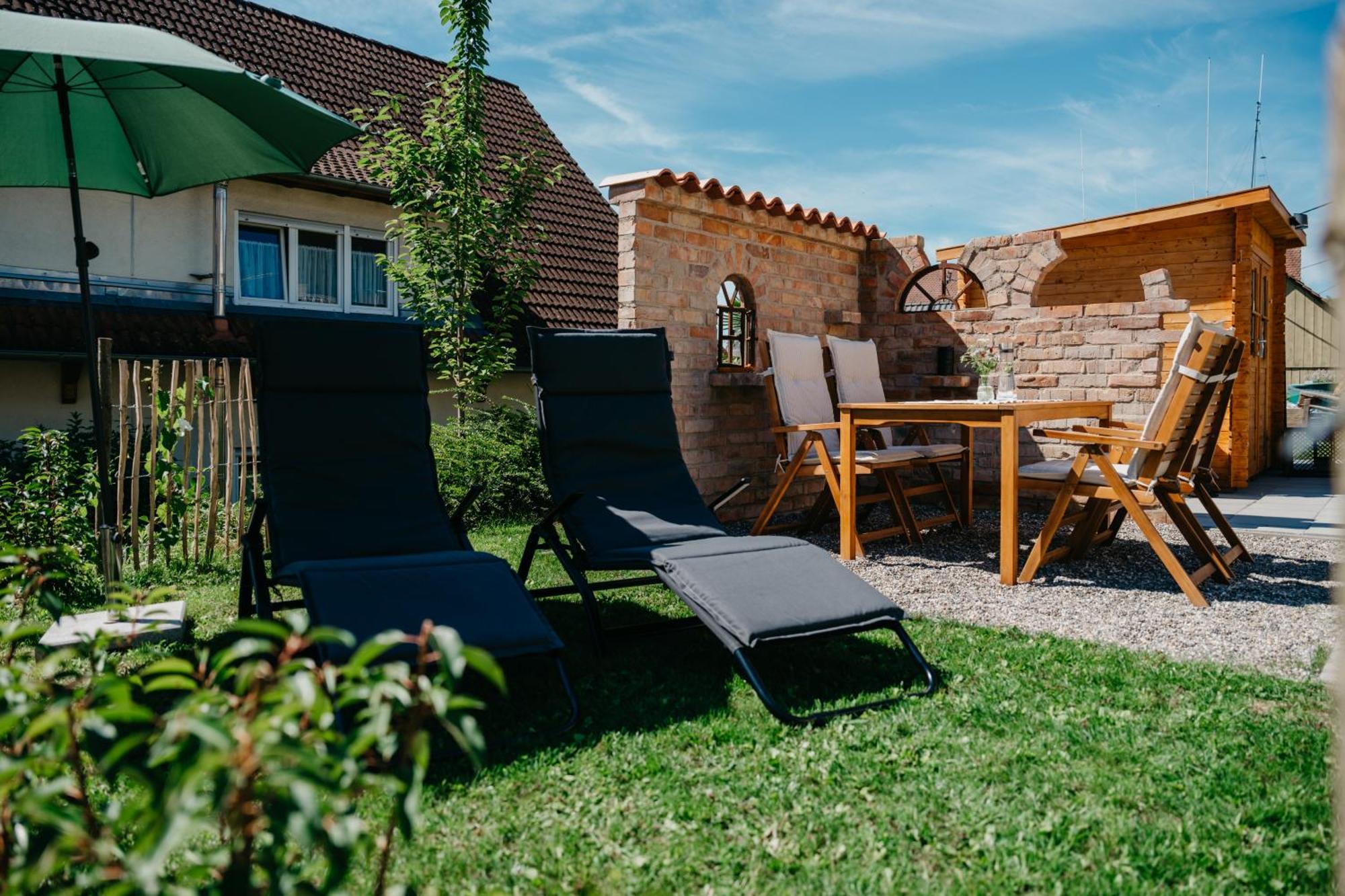 Ferienwohnung Am Weinberg Boetzingen ภายนอก รูปภาพ