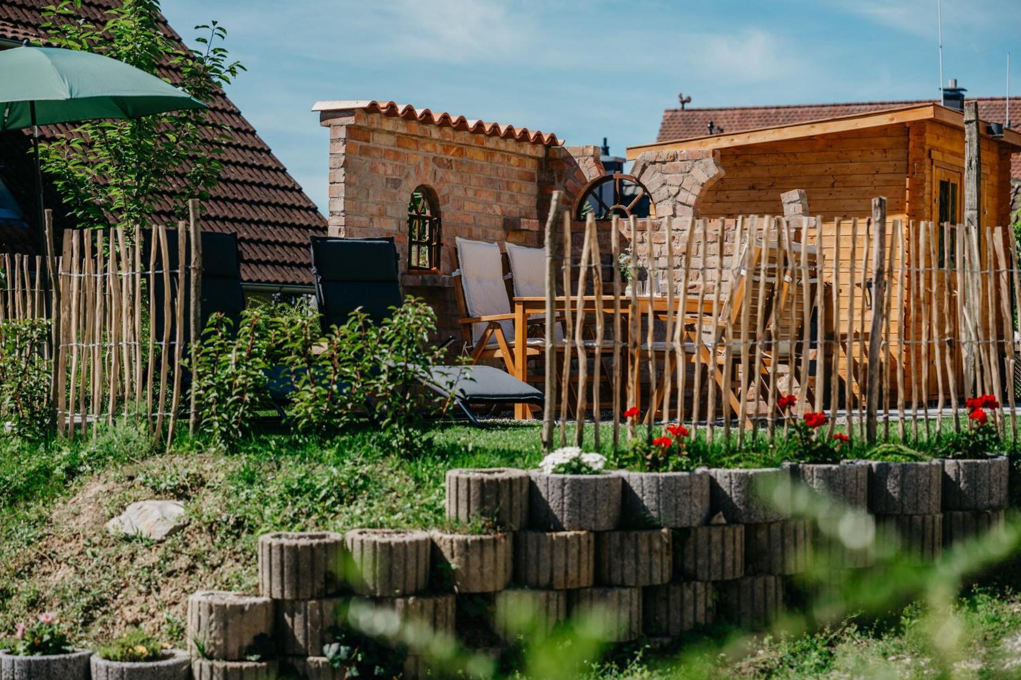 Ferienwohnung Am Weinberg Boetzingen ภายนอก รูปภาพ